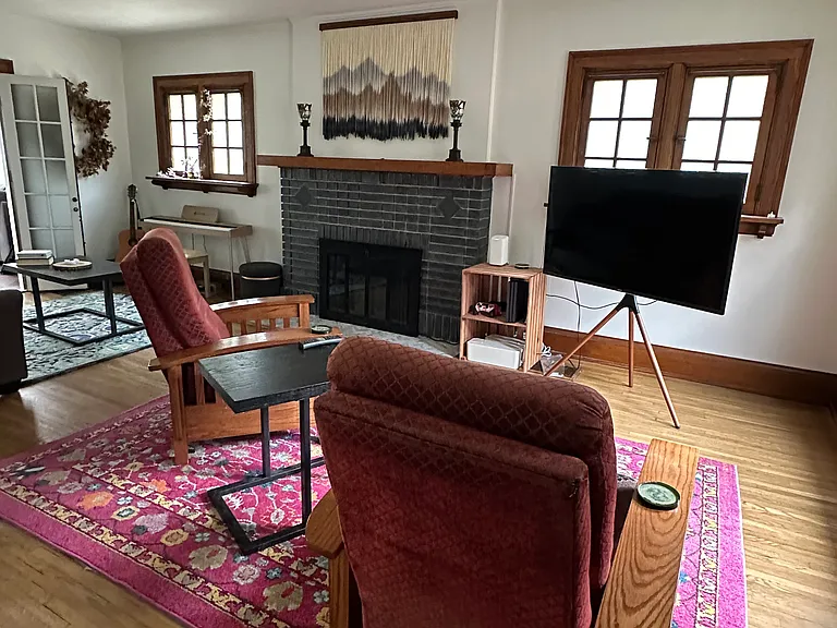 1465 Elbur Ave — Photo 3