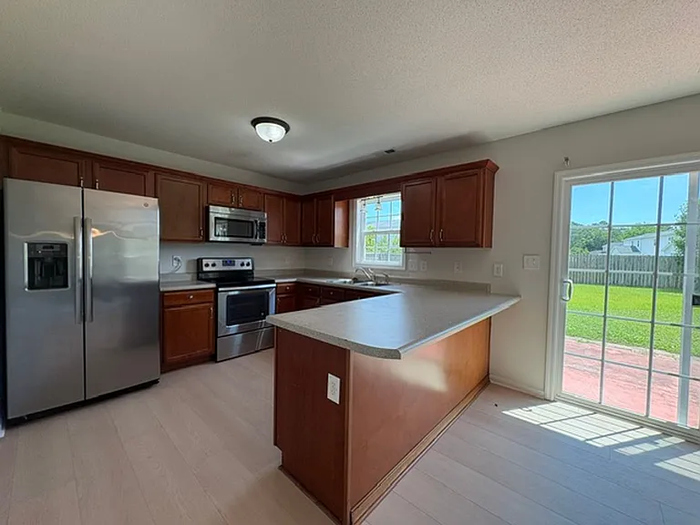 302 Mann St — Photo 4