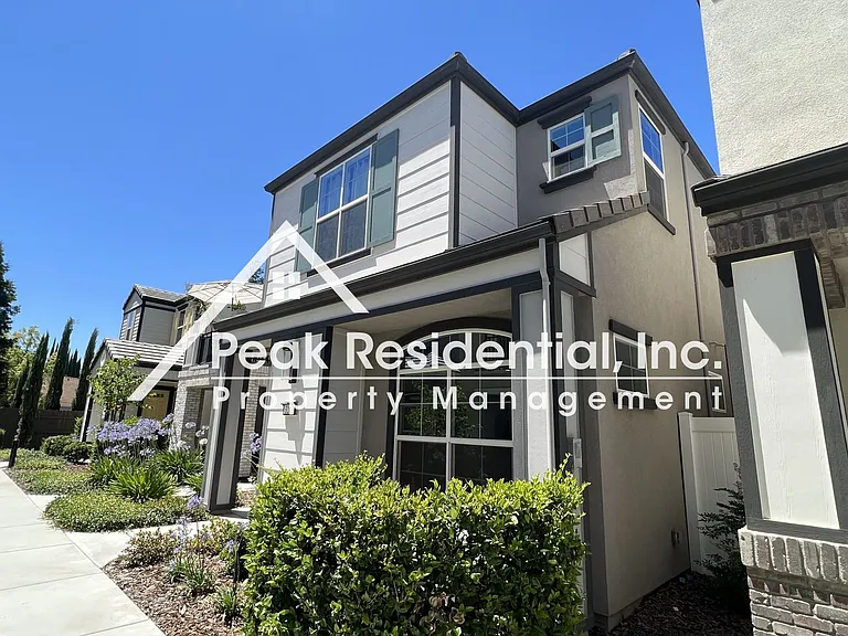 3283 Warbler Ct — Photo 3