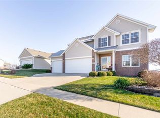 4928 Addison Dr, Cedar Falls, IA 50613