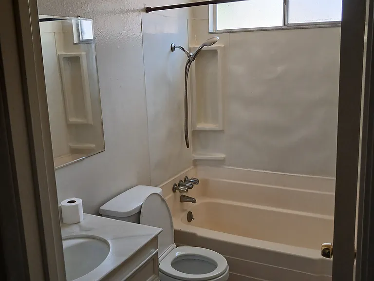 3545 Fountain Way — Photo 5