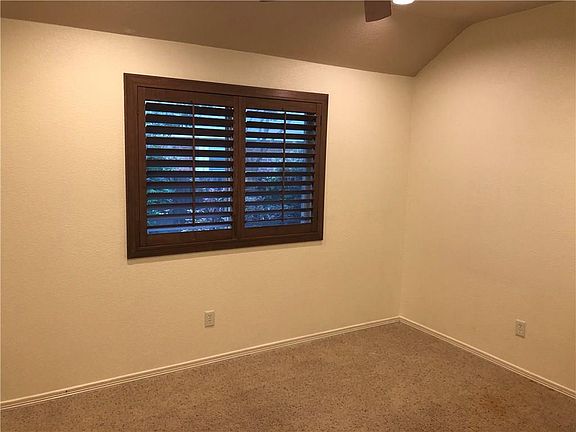4th image of 300 Millstone Dr
