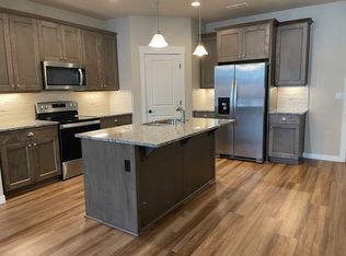 7039 S Ridge Way, Ridgefield, WA 98642