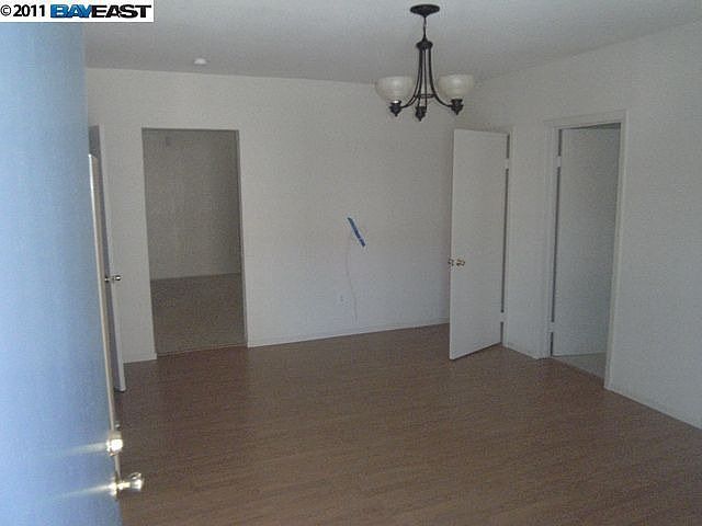 2nd image of 2732 Myrtle St