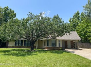 10365 Pin Oak Dr, Biloxi, MS 39532