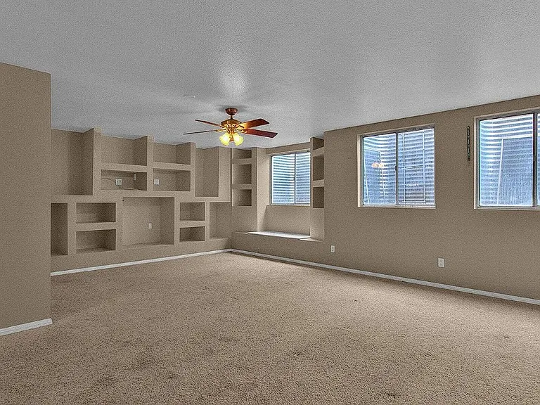 3110 W Baylor Ln — Photo 37