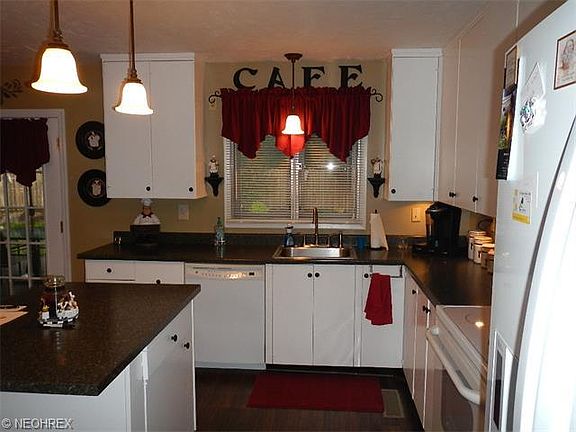 4th image of 271 Pineview Dr