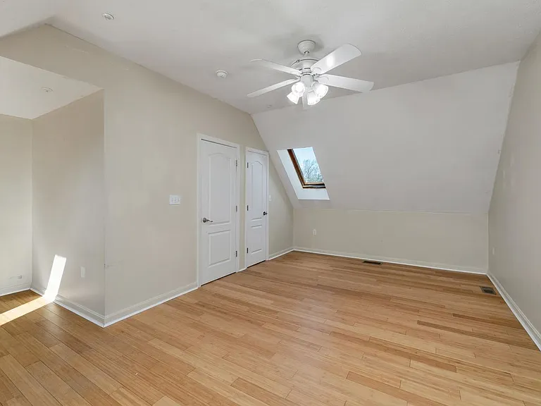 32 Suffolk Ct — Photo 26