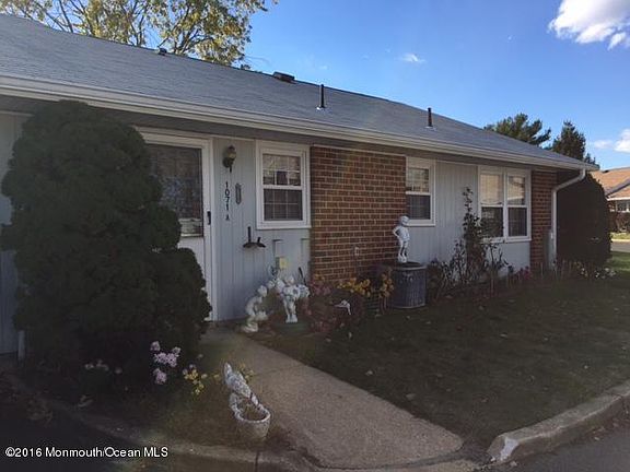 2nd image of 1071A Argyll Cir