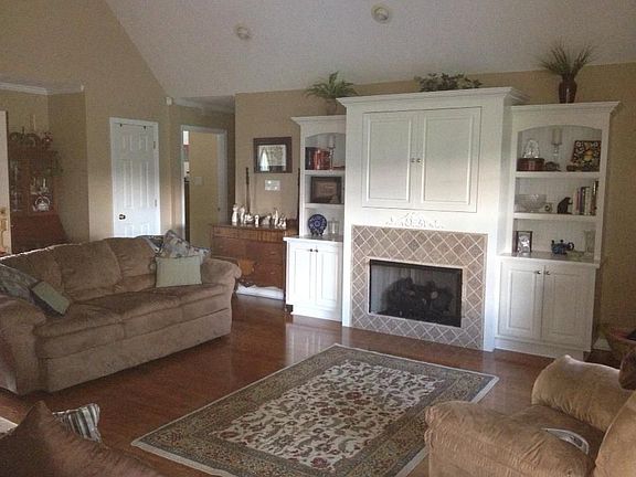 2nd image of 502 Tiffany Nicole Ln