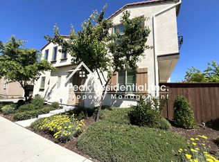 8901 Upbeat Way, Elk Grove, CA 95757