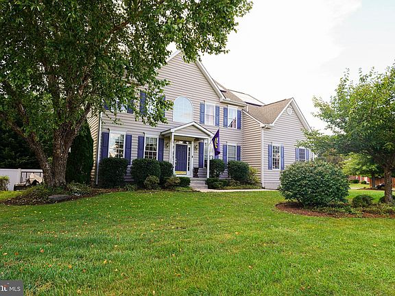 2nd image of 110 Camelot Dr