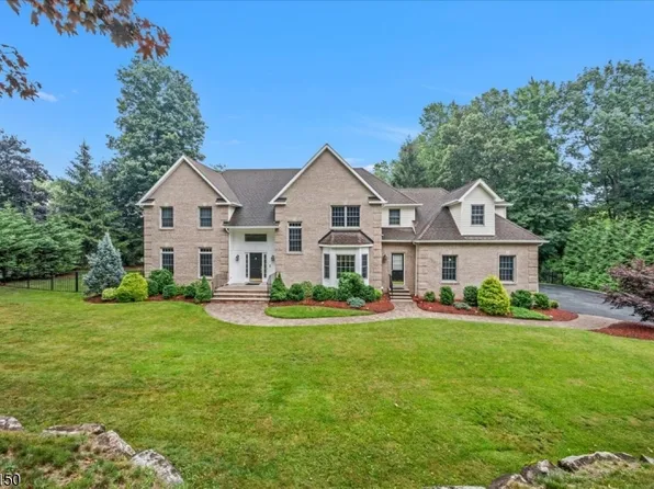 1 Barbara Dr, Randolph Twp., NJ 07869
