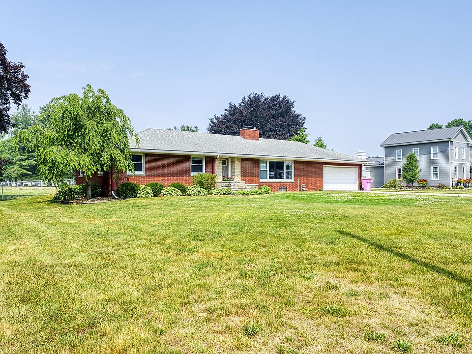 327 N Kalamazoo St, White Pigeon, MI 49099 Zillow