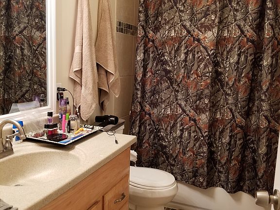 5th image of 306 Rosewood Dr