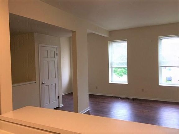 2nd image of 3903 Folsom Ave Floor 2