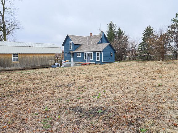 4th image of 25589 Gaston Ave