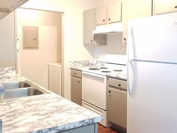 5th image of 320 S Free King Hwy APT 208