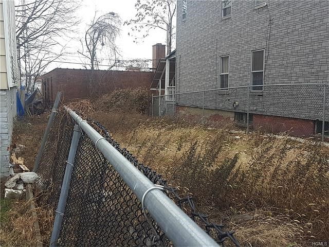 2nd image of 174 Elm St