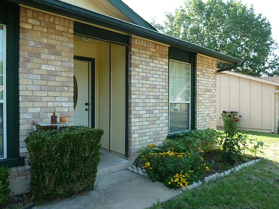 2nd image of 1818 Aberdeen Dr