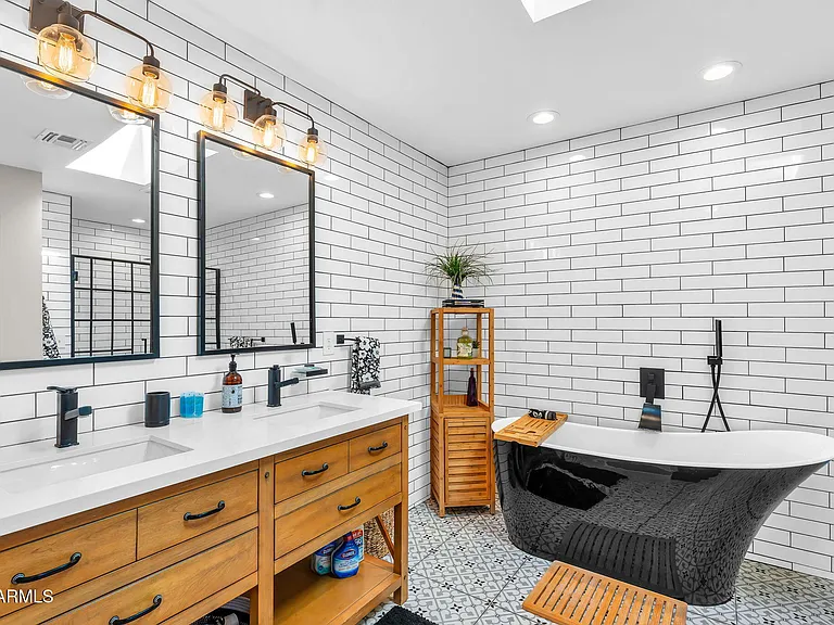 4402 E Turney Ave — Photo 21