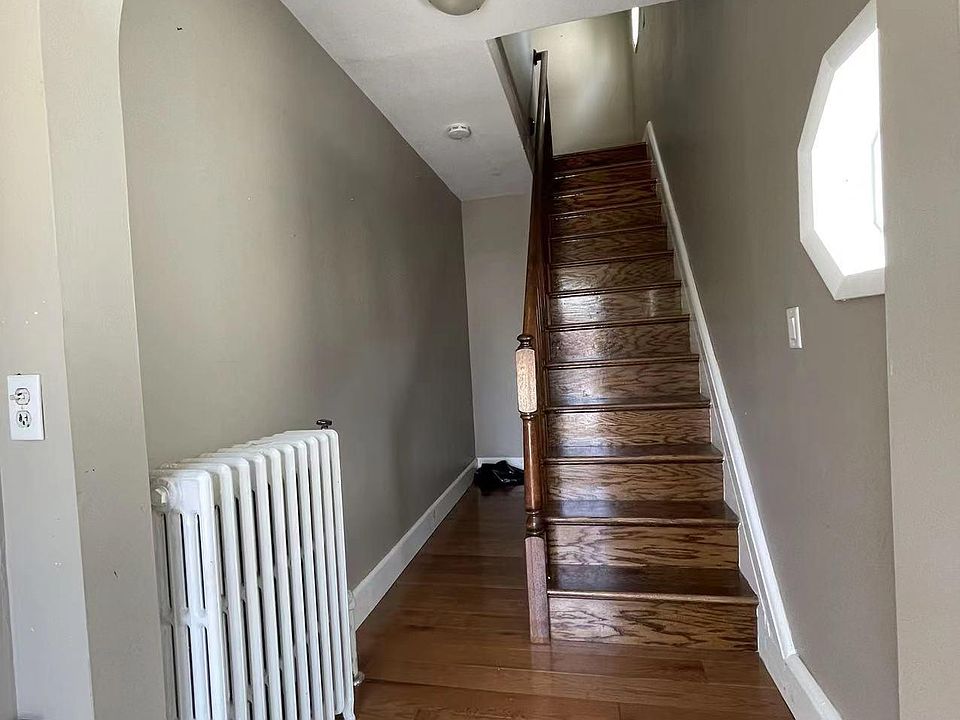 1st image of 82 Dehart Ave #2F