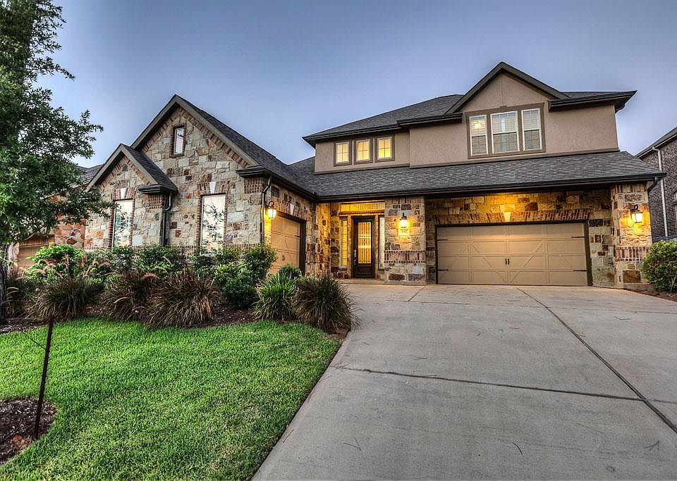1st image of 1917 Graystone Hills Dr