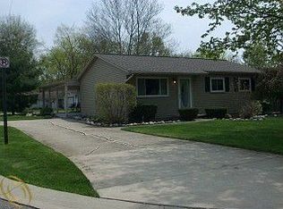 22472 Cora Ave, Farmington Hills, MI 48336