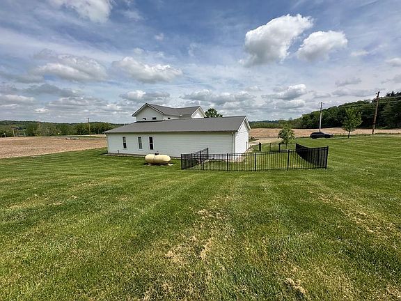 4th image of 2548 County Road 1075