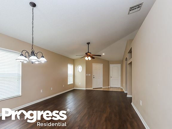 4th image of 908 Seminole Sky Dr