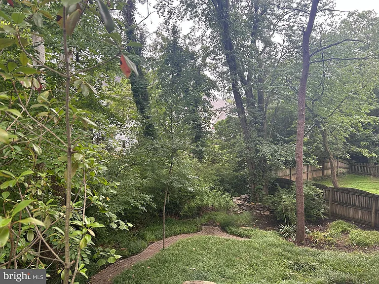 221 Spring Race Ct — Photo 30