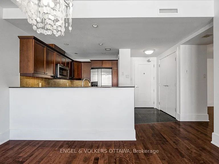 700 Sussex Dr N #403 — Photo 13