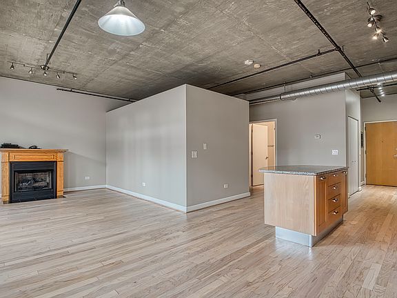 4th image of 111 S Morgan St APT 518
