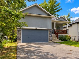 12 51st St S, Wasaga Beach, ON L9Z1X5