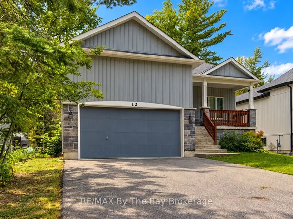 12 51st St S, Wasaga Beach, ON L9Z 1X5