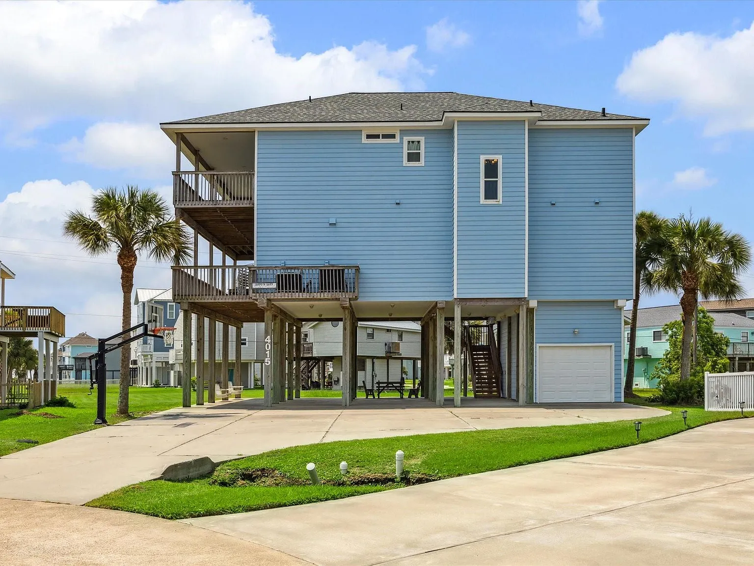 4 bed, 4.5 bath, 2624 sqft, $4,200 — Photo 4