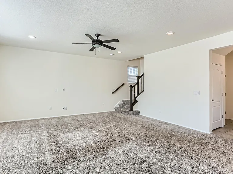 14980 Vienna Cir — Photo 8