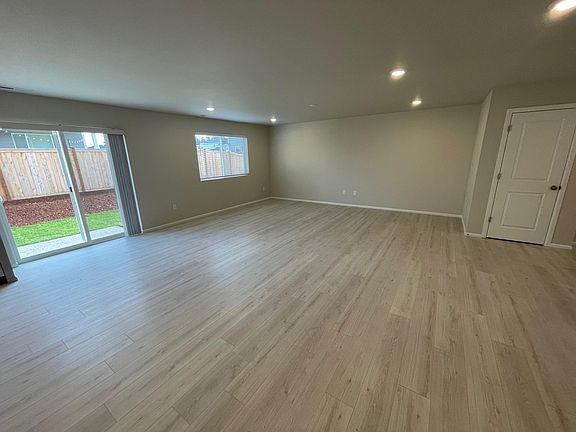3rd image of 19743 134th Avenue Ct E