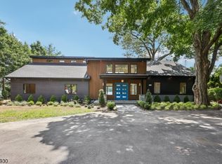 12 Rocky Point Rd, Hewitt, NJ 07421