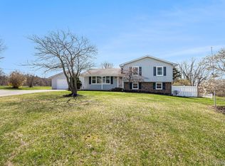 4896 Beard Rd, Byron, MI 48418