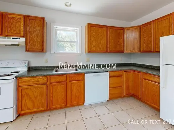 1835 Hammond St, Bangor, ME