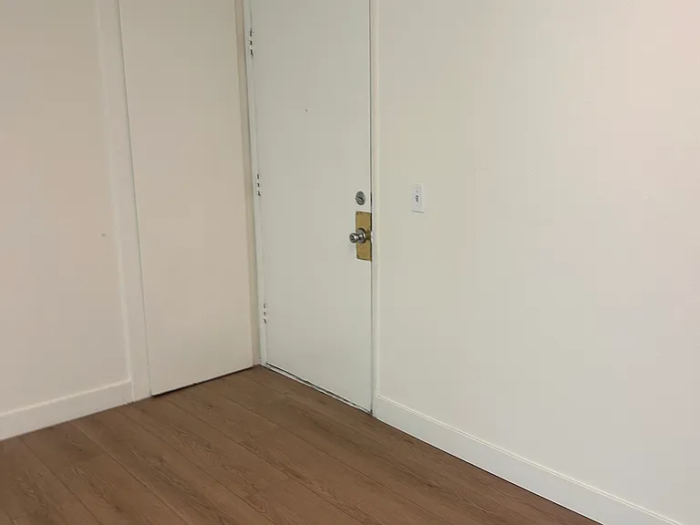 5295 Corteen Pl #105 — Photo 19