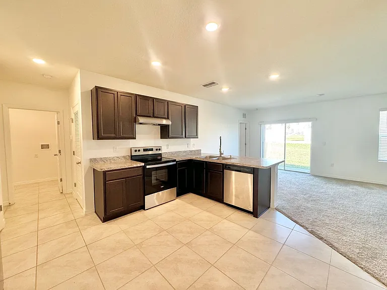 177 Sofia Ln — Photo 3