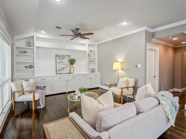 829 E 27th St, Houston, TX 77009