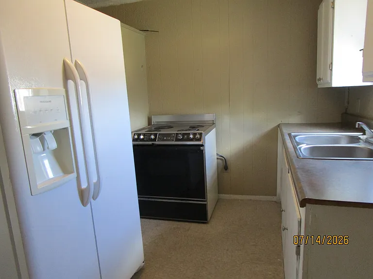 607 W Wilson St #5 — Photo 2