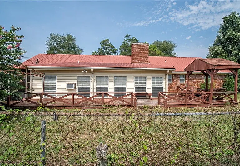 2524 Chickasaw Dr — Photo 6