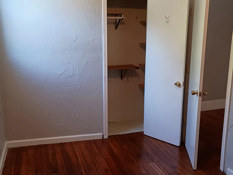 224 4th St #3 — Photo 8