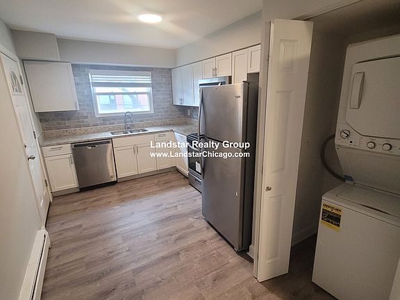 5th image of 1319 W Sherwin Ave APT 1A
