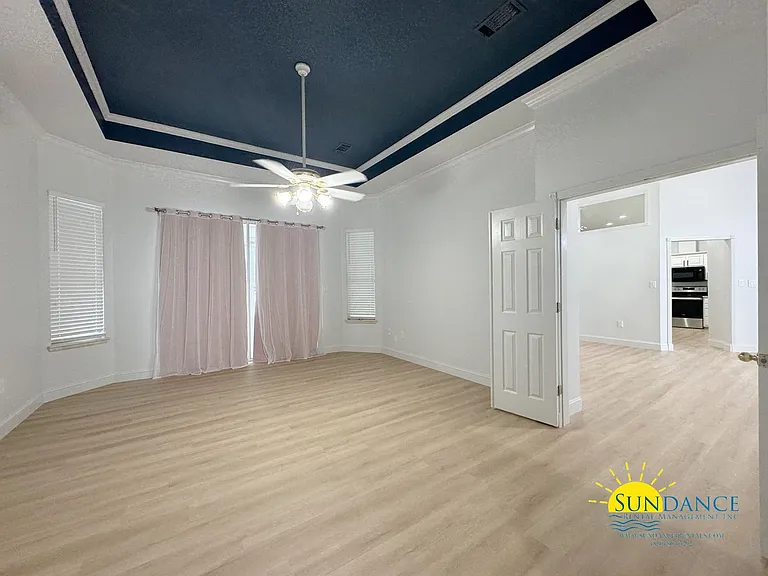 504 Fallin Waters Dr — Photo 13