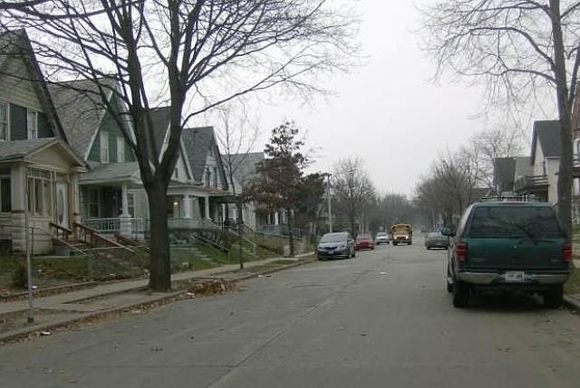 2nd image of 3029-3031 N 28th St